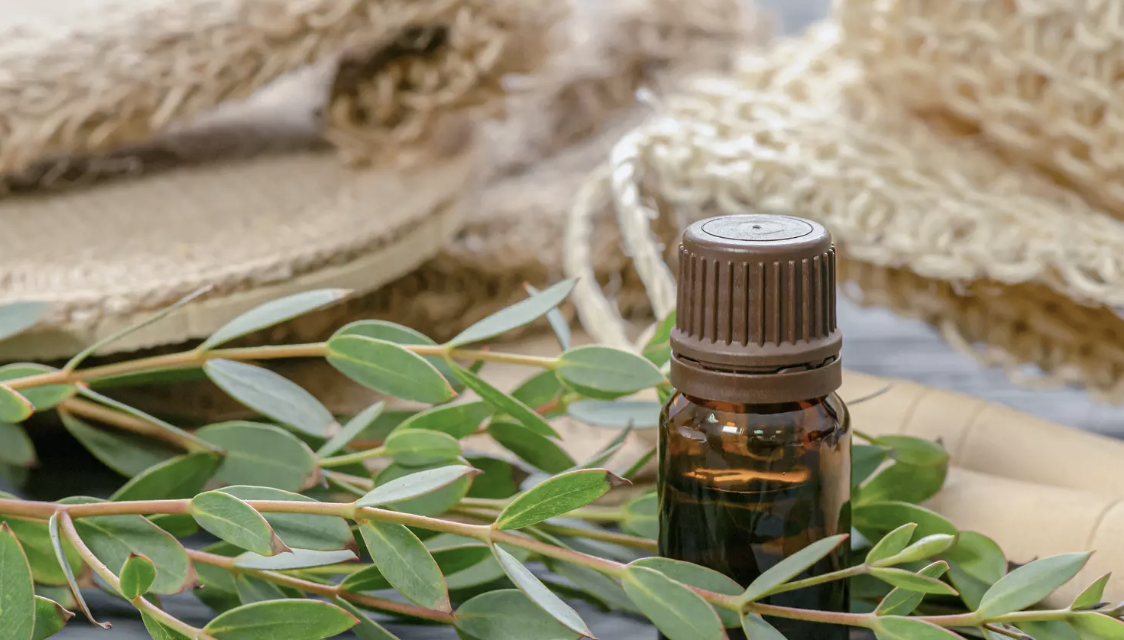 Huiles essentielles et rituel d'aromathérapie (illustration)